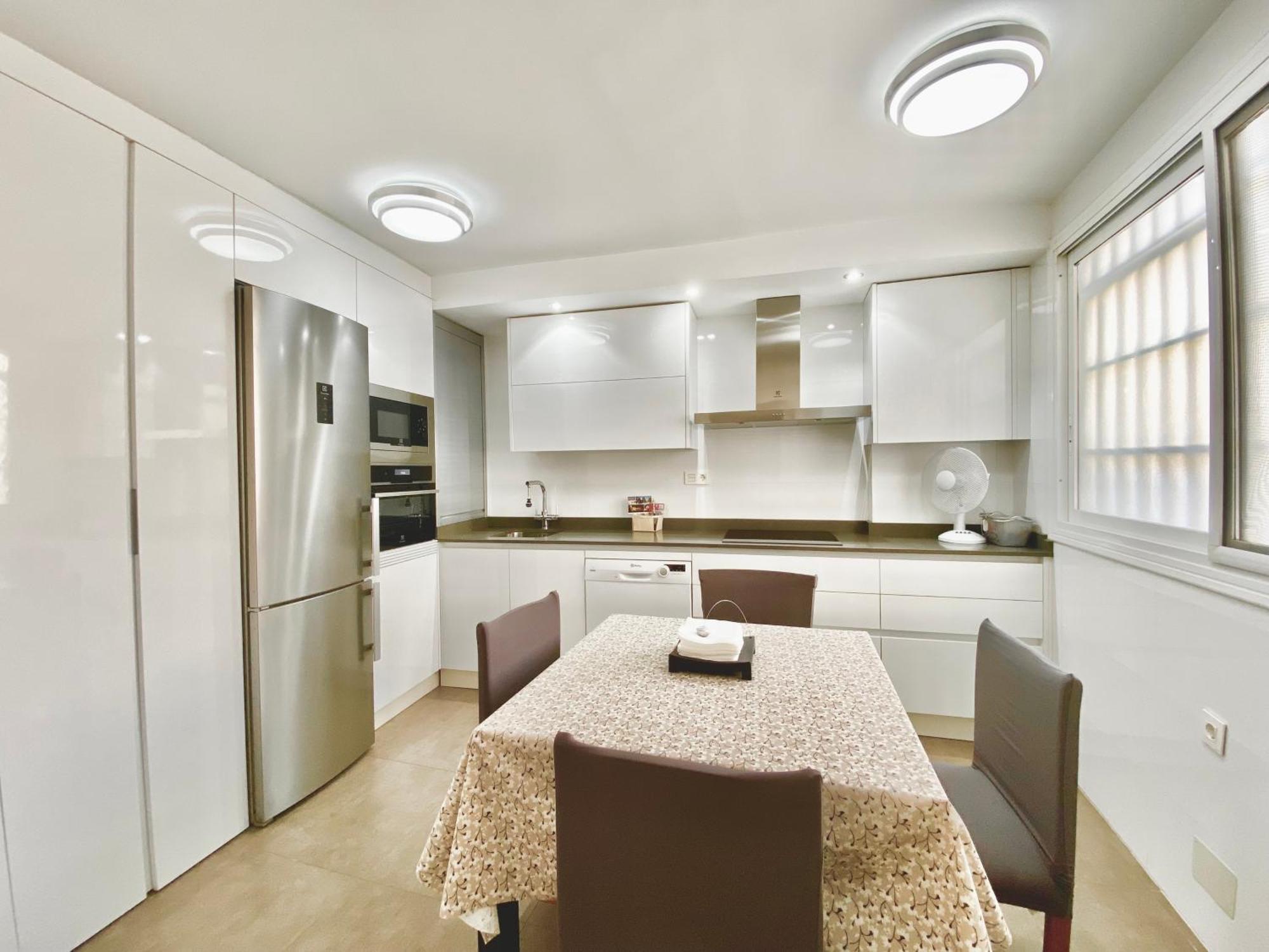 Apartamento Con Parking Gratis En El Centro, 2 Dormitorios Almería Zewnętrze zdjęcie